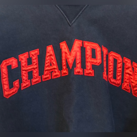 Champion Cropped Crewneck - Picture 2 of 5